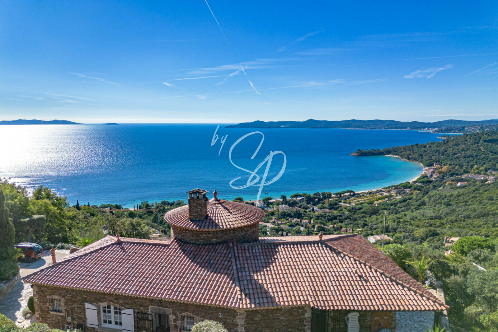 Villa LE LAVANDOU, ENTRE TERRE ET INFINI Côte d'Azur Provençale — free download